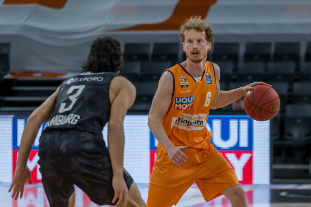 本赛季也不 本赛季也不