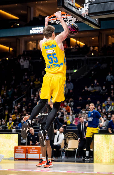 詹姆斯的历 詹姆斯的历