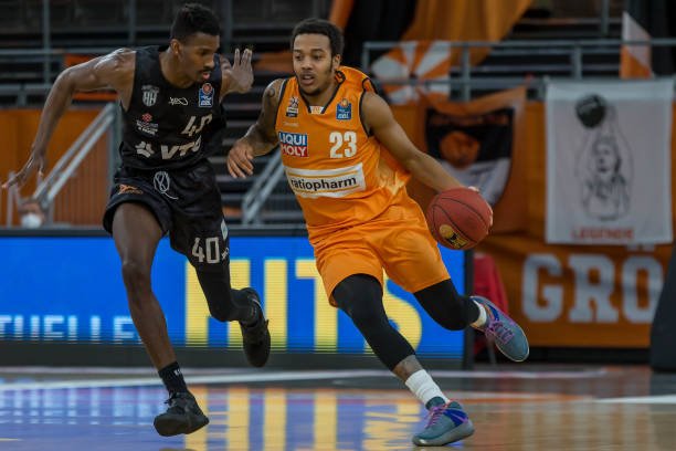 特蒙德之间 特蒙德之间